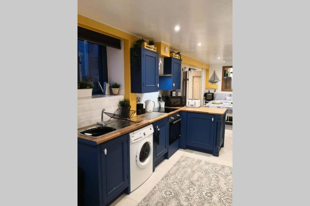 The Old Boat House Apartment Carlingford Exterior photo